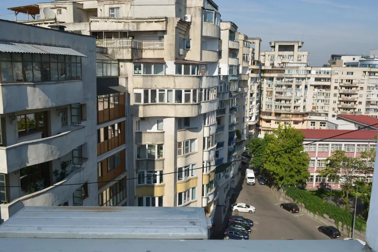 Iulia Studio 9 Bucharest 0*,  Romania