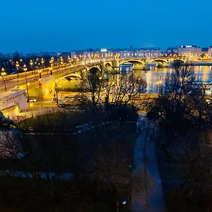vizitați hotelul